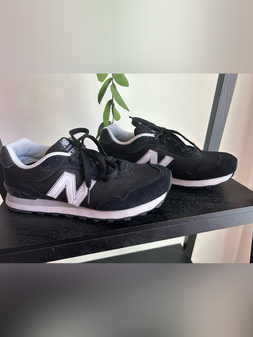 New Balance 515 Black and White Sneakers. Size 71/2.